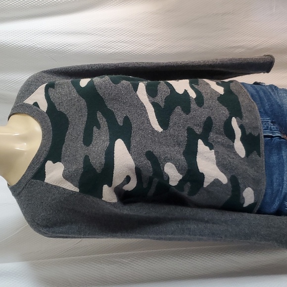 VELVET BY Graham&Spencer 100%Cashmere Camouflage Sweater Gray Green White Size M - Picture 6 of 10